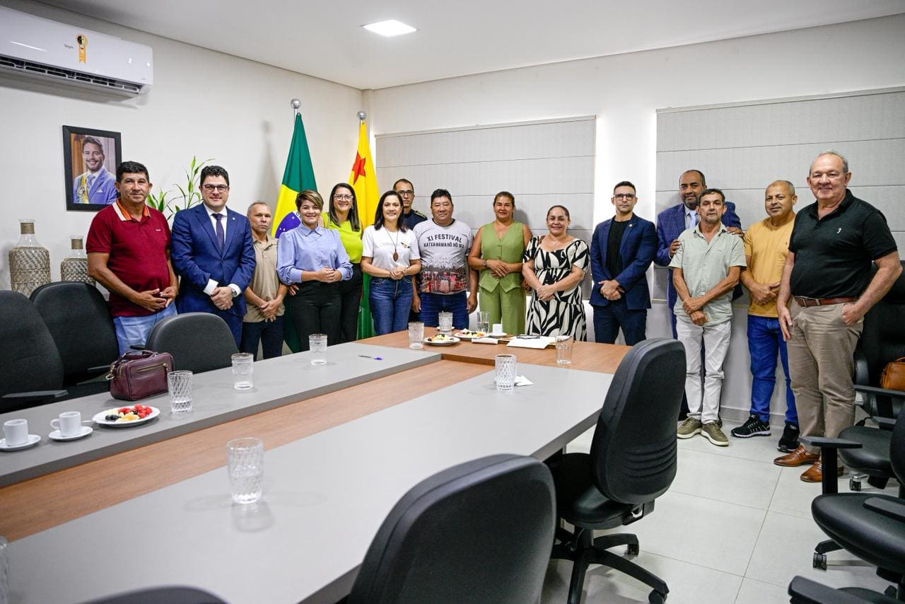 Mailza reafirmou o compromisso do governo com o município de Feijó. Foto: Clemerson Ribeiro/Secom