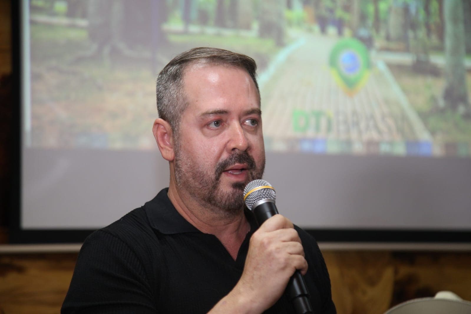 Secretário Marcelo Messias participou da cerimônia de formatura. Foto: Dhárcules Pinheiro/Secom