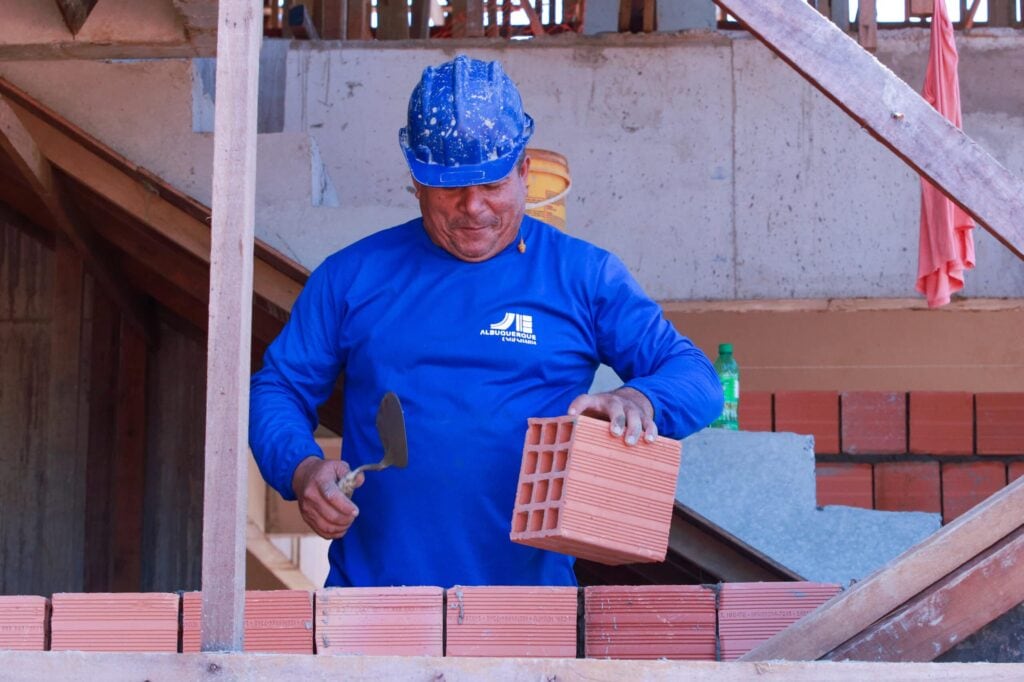 Aumento de obras no estado também impacta na geração de emprego. Foto: Marcos Vicentti/Secom