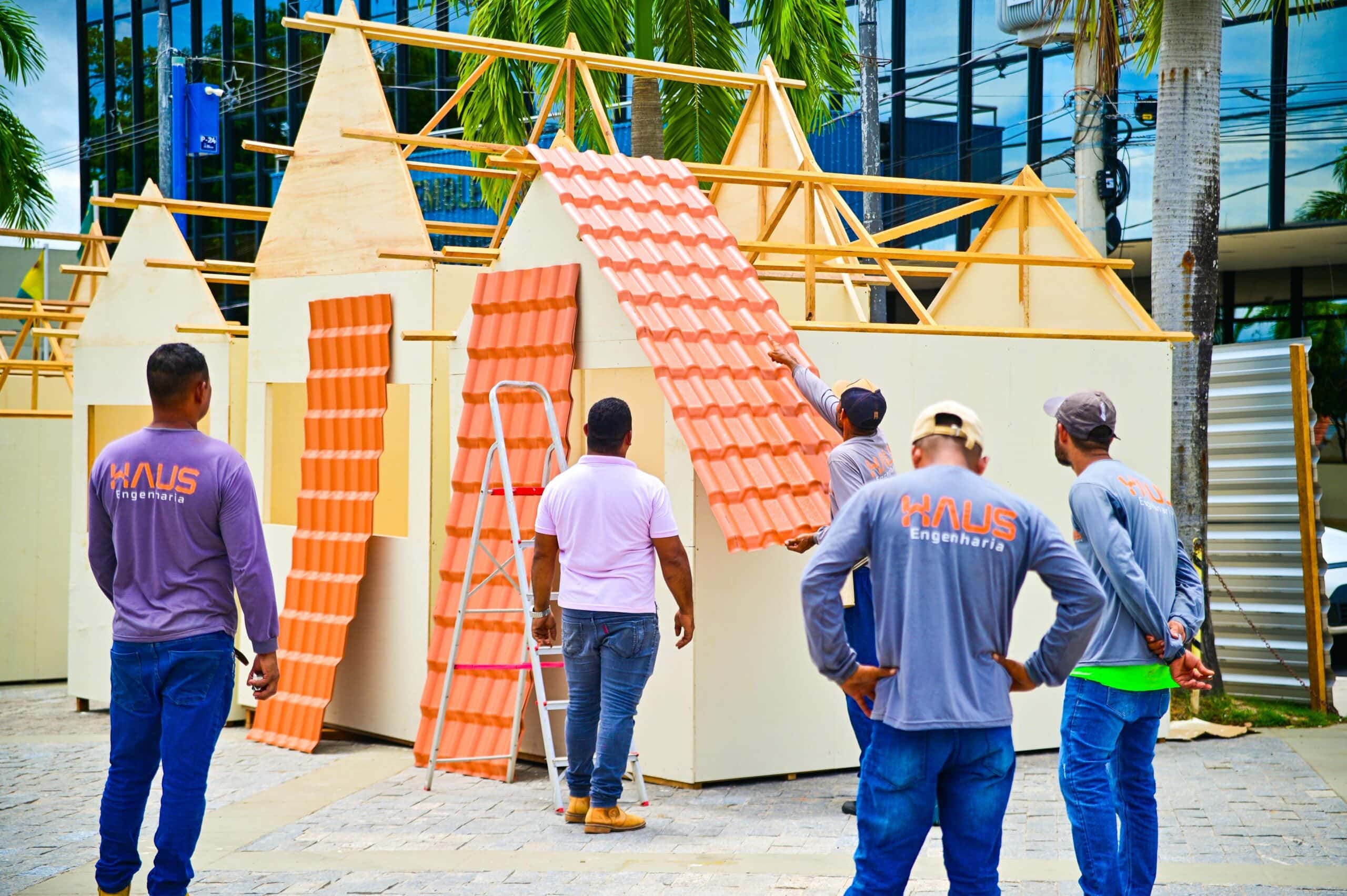 Feira natalina está sendo montada em frente ao Palácio Rio Branco. Foto: Ingrid Kelly/Secom