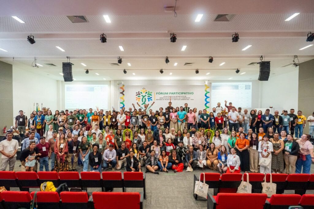 Em marco histórico, governo e representantes das comunidades tradicionais e indígenas definiram novos percentuais da repartição de benefícios do REDD+ Jurisdicional do Acre. Foto: cedida