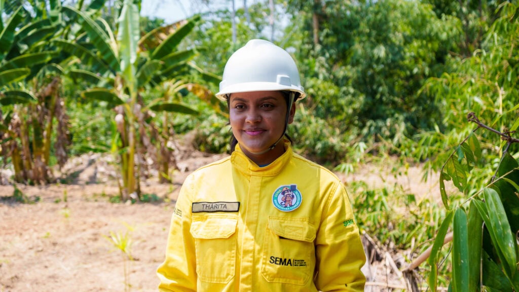 Chefe da brigada da APA do Igarapé São Francisco, Thárita Carrilho, destacou que a experiência como brigadista transformou sua maneira de enxergar o mundo. Foto: Uêslei Araújo/Sema