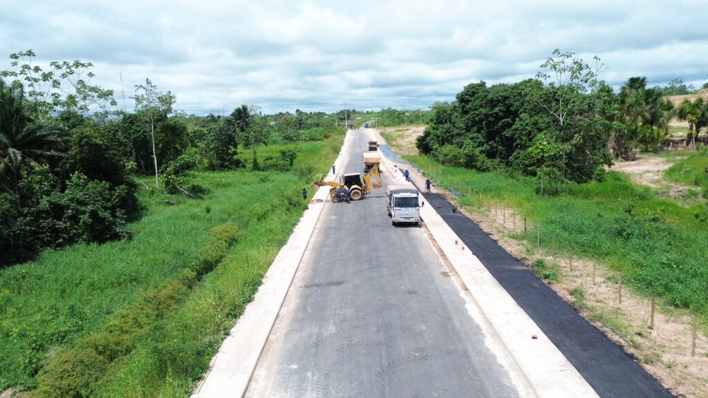 Deracre executa últimos serviços do terceiro acesso de Tarauacá. Foto: Luy Andriel/Deracre