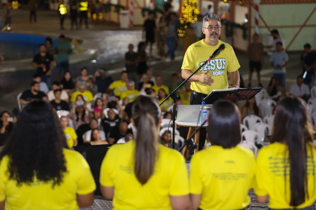 Regente do coral e pastor da Igreja Batista da Vila Ivonete. Foto: Dhárcules Pinheiro/Secom