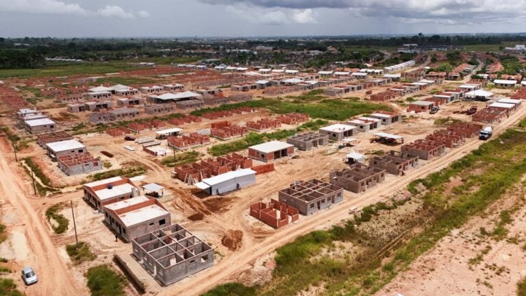 Atuação da Secretaria de Habitação e Urbanismo fortalece políticas públicas e impulsiona o desenvolvimento dos municípios em 2025