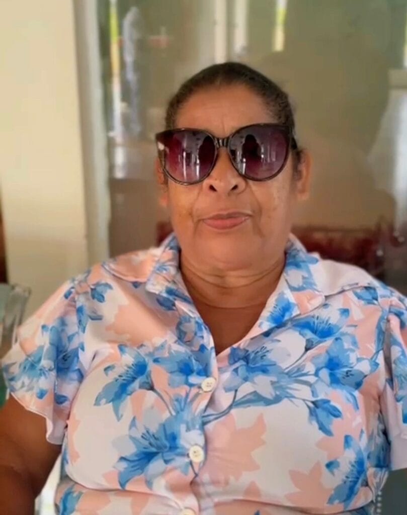 Maria Souza celebra o resultado da cirurugia. Foto: cedida