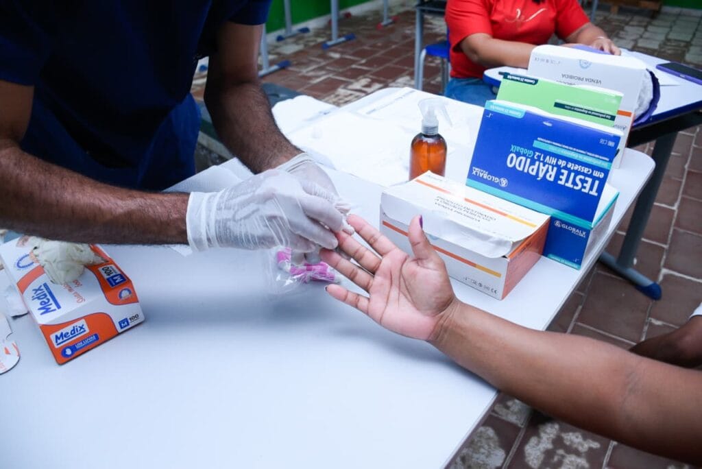 Teste rápido foi um dos serviços oferecidos no Semulher Itinerante. Foto: Marcos Santos/Secom