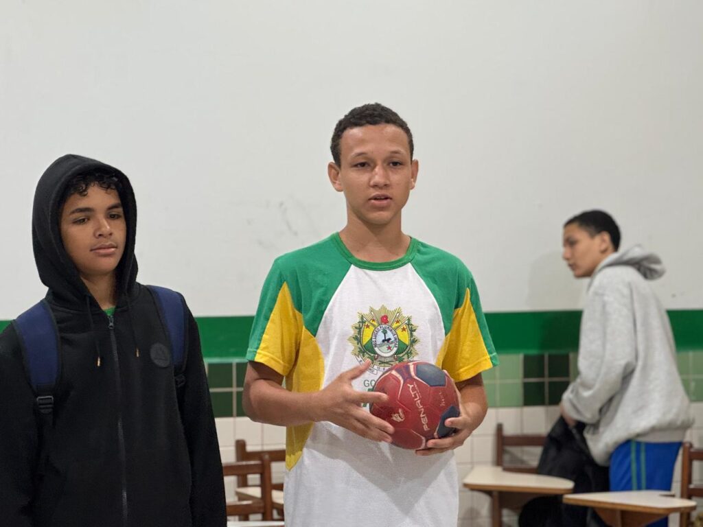 Alunos participam de dinâmicas e falam sobre experiências e sentimentos. Foto: Carolina Torres/Secom