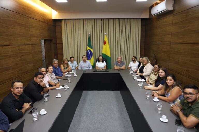 Mailza Assis realiza balanço e agradece equipe pelas ações da SEASDH em 2025