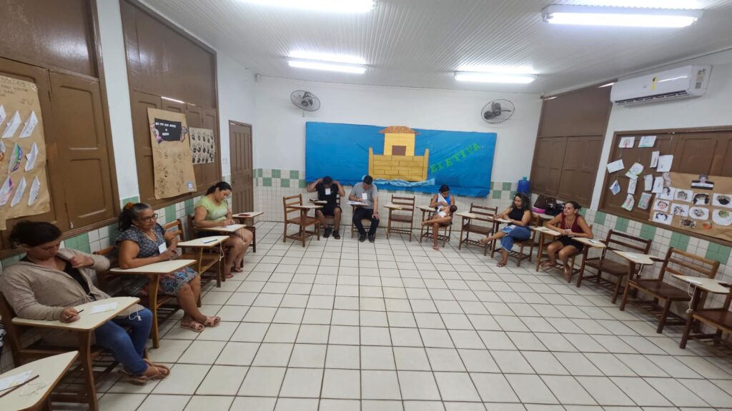 Tema do terceiro encontro com os pais foi o fortalecimento dos laços familiares. Foto: Stalin Melo/SEE