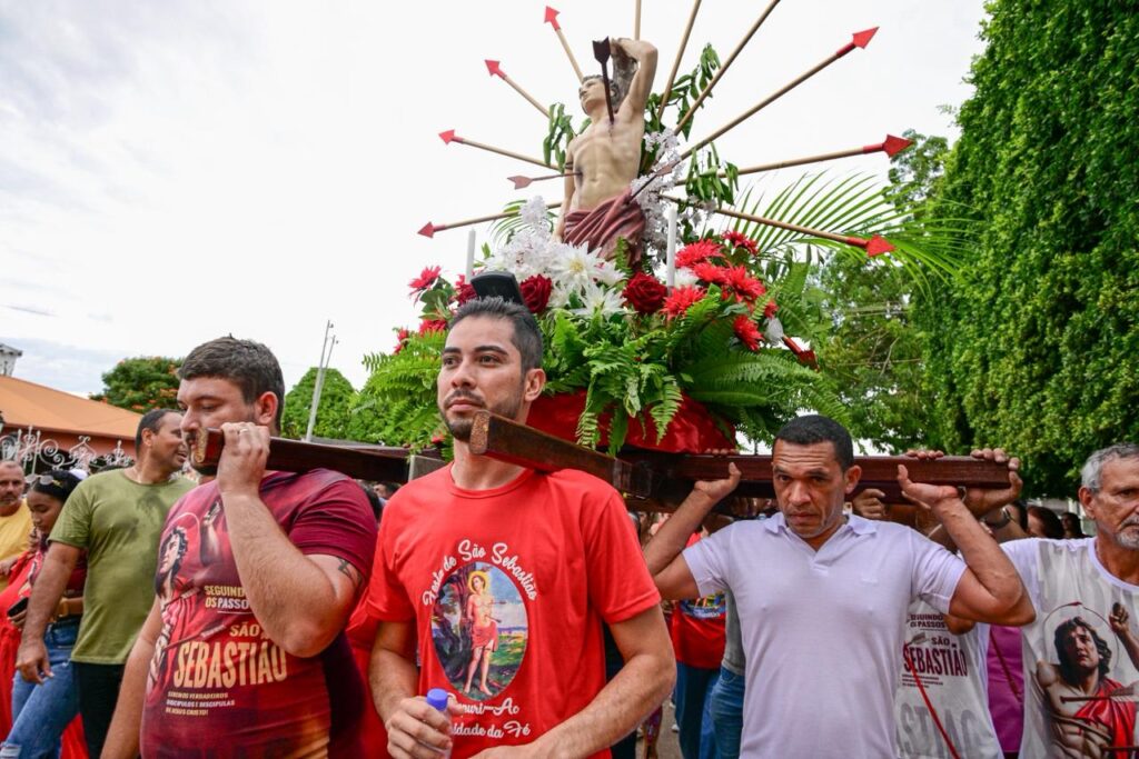 Procissão é momento de reunião da comunidade católica da região e demais municípios. Foto: Clemerson Ribeiro/Secom