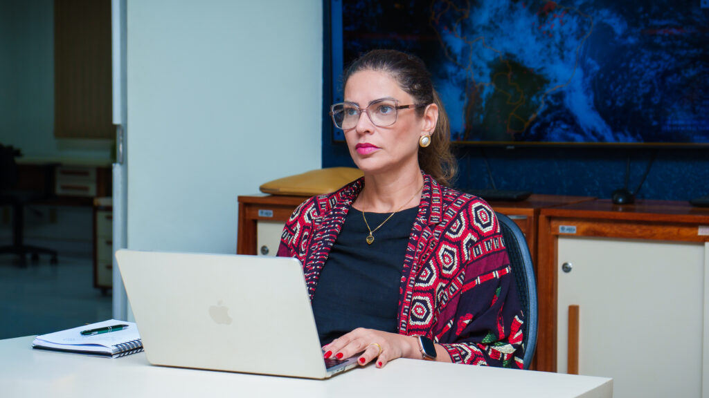 Secretária adjunta da Sema, Renata Souza, destacou que a aprovação do Regimento Interno representa um avanço estratégico para a política ambiental no estado. Foto: Uêslei Araújo/Sema