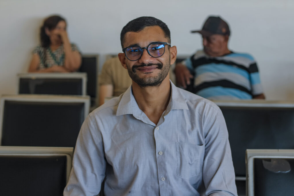 A imagem atual não possui texto alternativo. O nome do arquivo é: Foto_-Tiago-Araujo-scaled.jpg