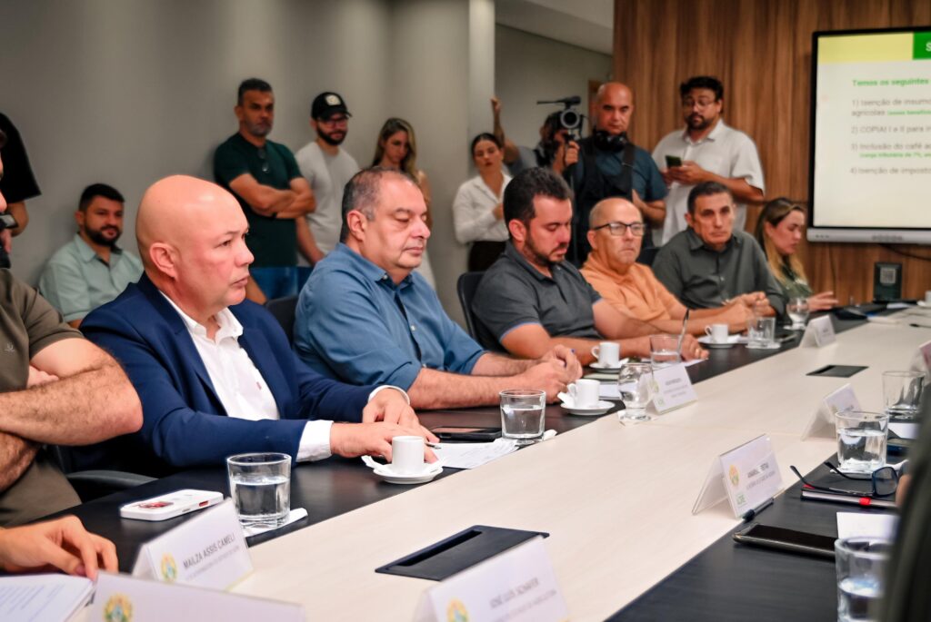 Setores envolvidos na cadeia produtiva do café participaram da reunião. Foto: Ingrid Kelly/Secom