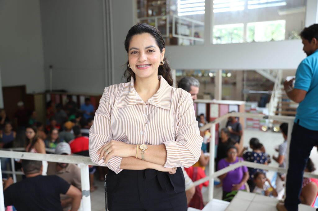 Presidente da comissão, nutricionista Nayla Regina destaca importância da chamada pública. Foto: Mardilson Gomes/SEE