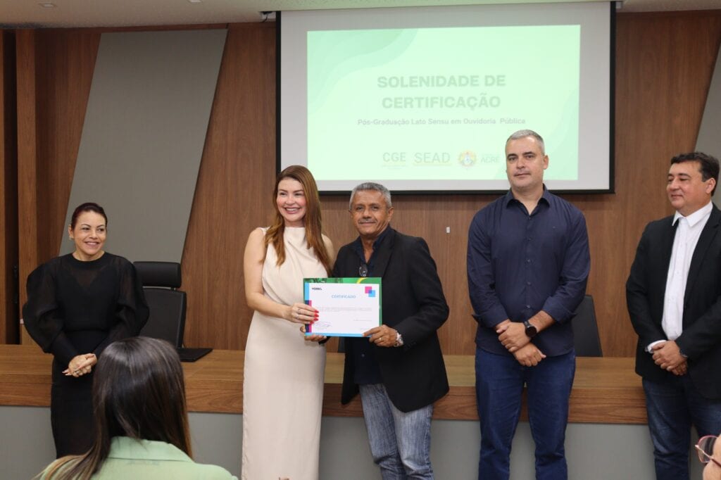 A formação qualificou 49 servidores para fortalecer as ouvidorias públicas e aprimorar o atendimento ao cidadão. Foto: Letícia Vilacorta/CGE