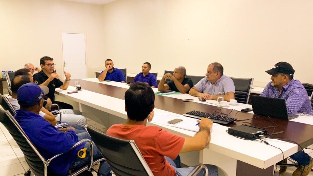 Ato de criação da entidade contou com representantes do governo e das empresas presentes no parque. Foto: Emely Azevedo/Seict