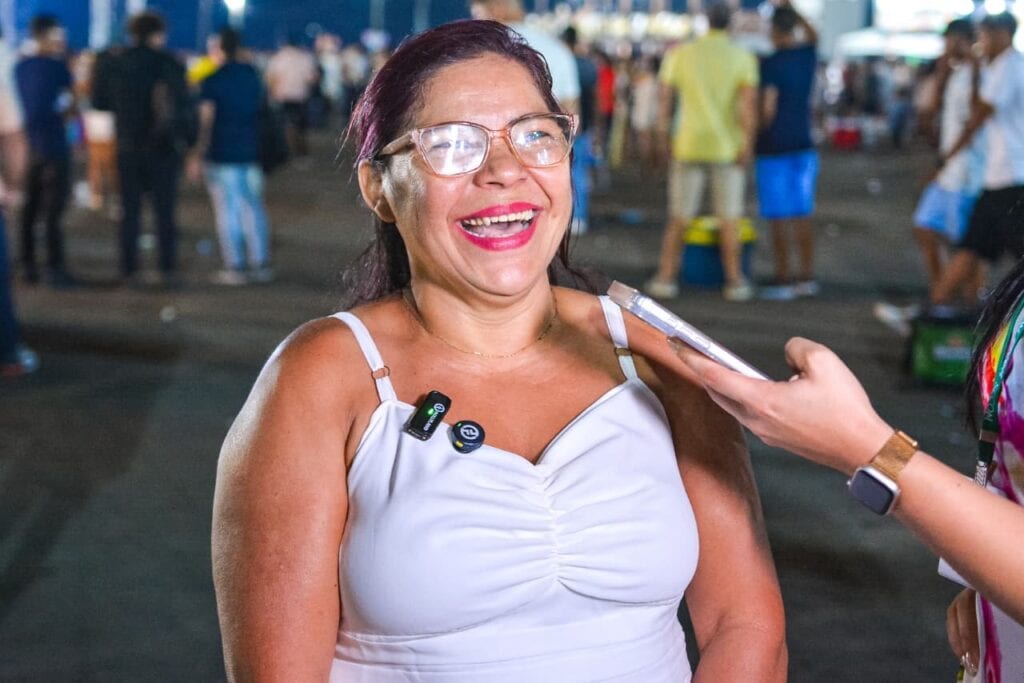 Maria Pereira: “Fico muito feliz e grata a Deus primeiramente por estar nessa festa”. Foto: Marcos Santos/Secom