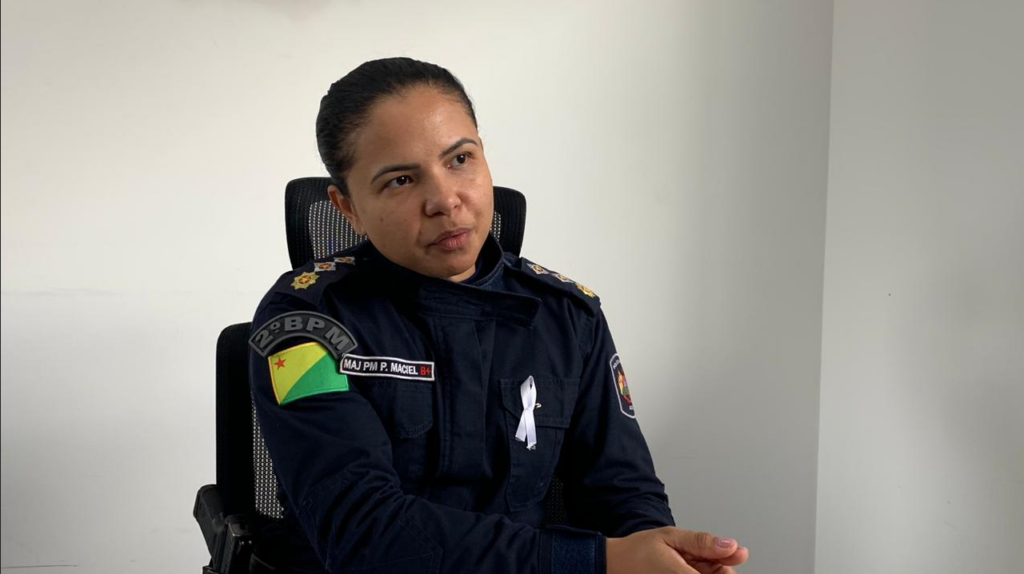 Subcomandante do 2º Batalhão, Poliana Maciel destacou importância de se registrar boletins de ocorrência e outras medidas. Foto: Emely Azevedo/Seict