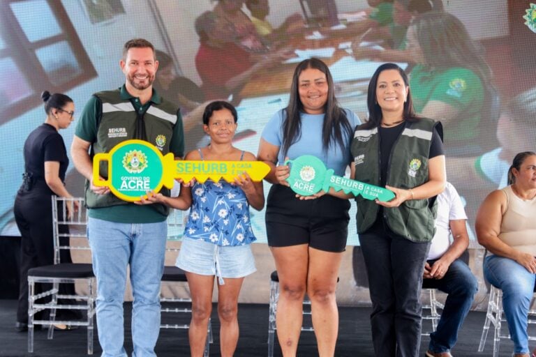 Governo do Acre entrega mais de 90 casas do Programa Pró-Moradia na Cidade do Povo