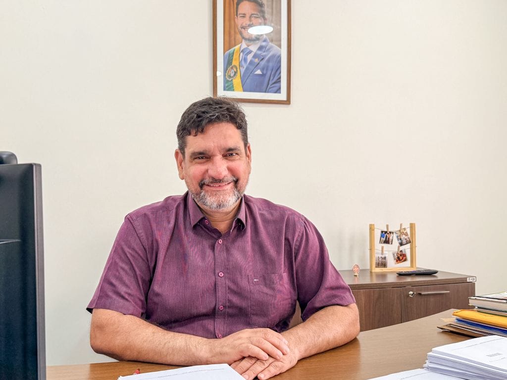 “Quando reduzimos o peso dos juros, abrimos espaço para investir onde a comunidade sente o resultado”, afirmou o secretário adjunto de Administração da SEE, Reginaldo Prates. Foto: Vinícius Charife/SEE