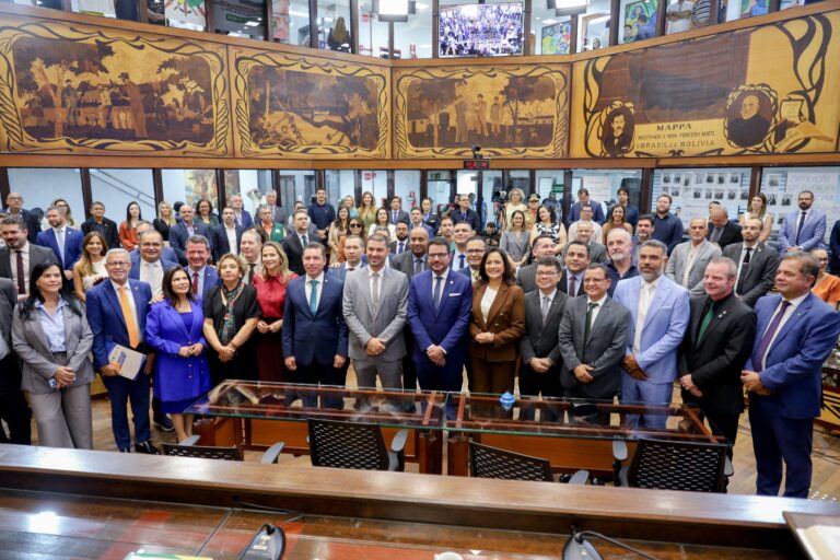 Governador Gladson Camelí participa da abertura dos trabalhos legislativos de 2026 na Aleac