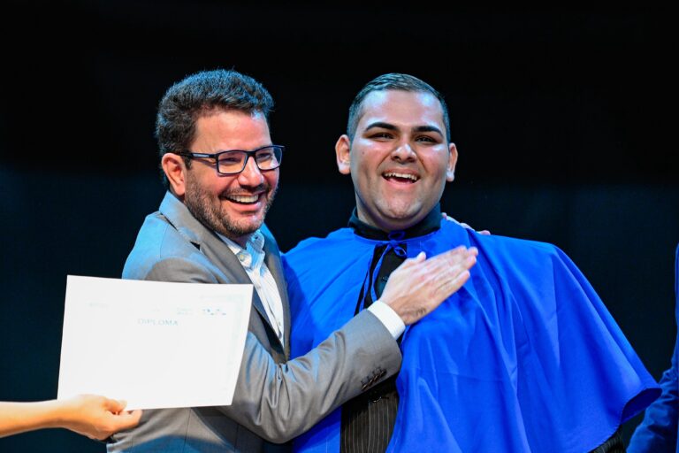 Governador defende educação para reduzir desigualdades no Acre ao participar da formação de 595 jovens em cursos técnicos