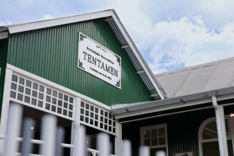 Governo do Acre reinaugura Sociedade Recreativa Tentamen após revitalização histórica