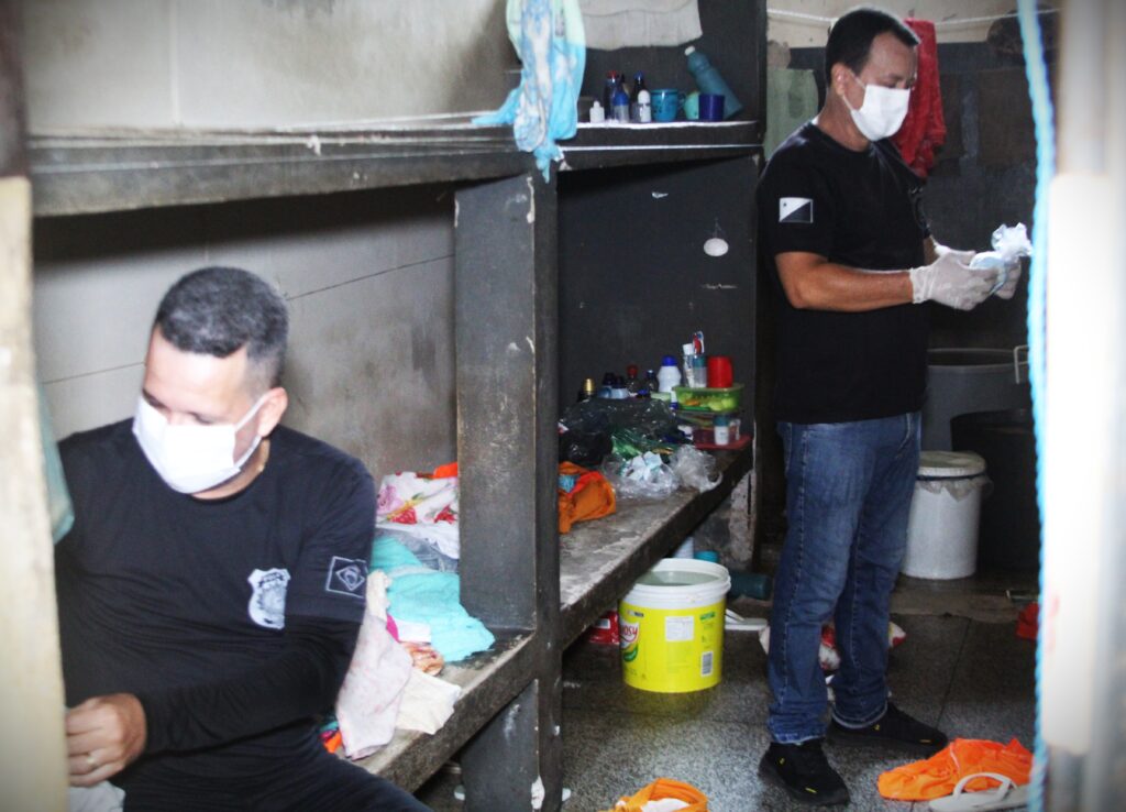 Operação foca na revista das celas. Foto Zayra Amorim/Iapen