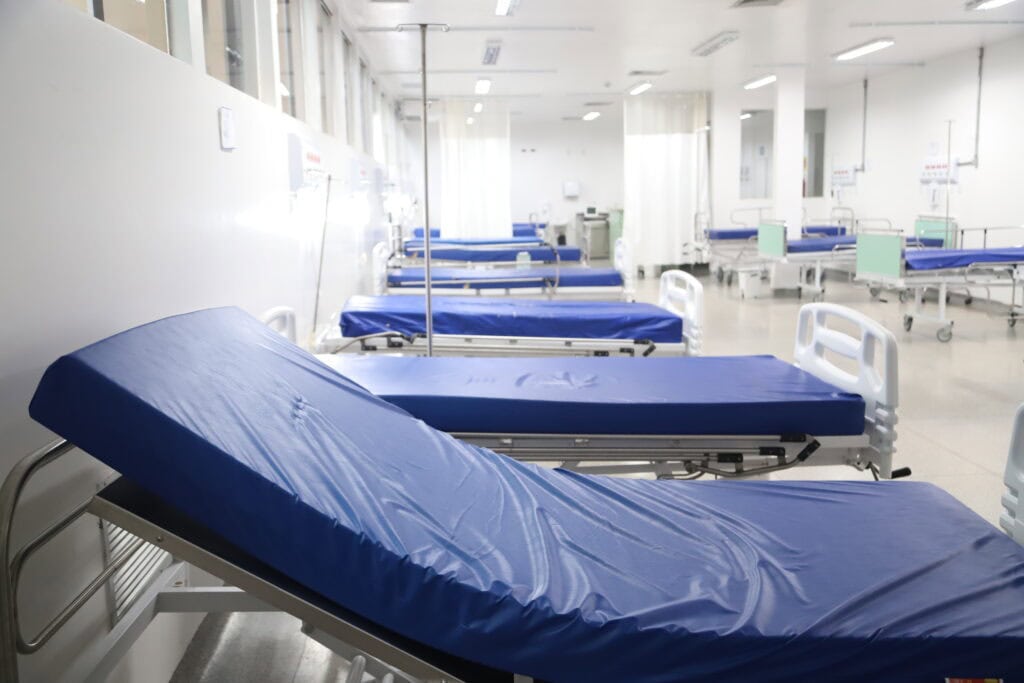 Atualmente, unidade conta com 100 leitos de enfermaria. Foto: Alice Leão/Secom