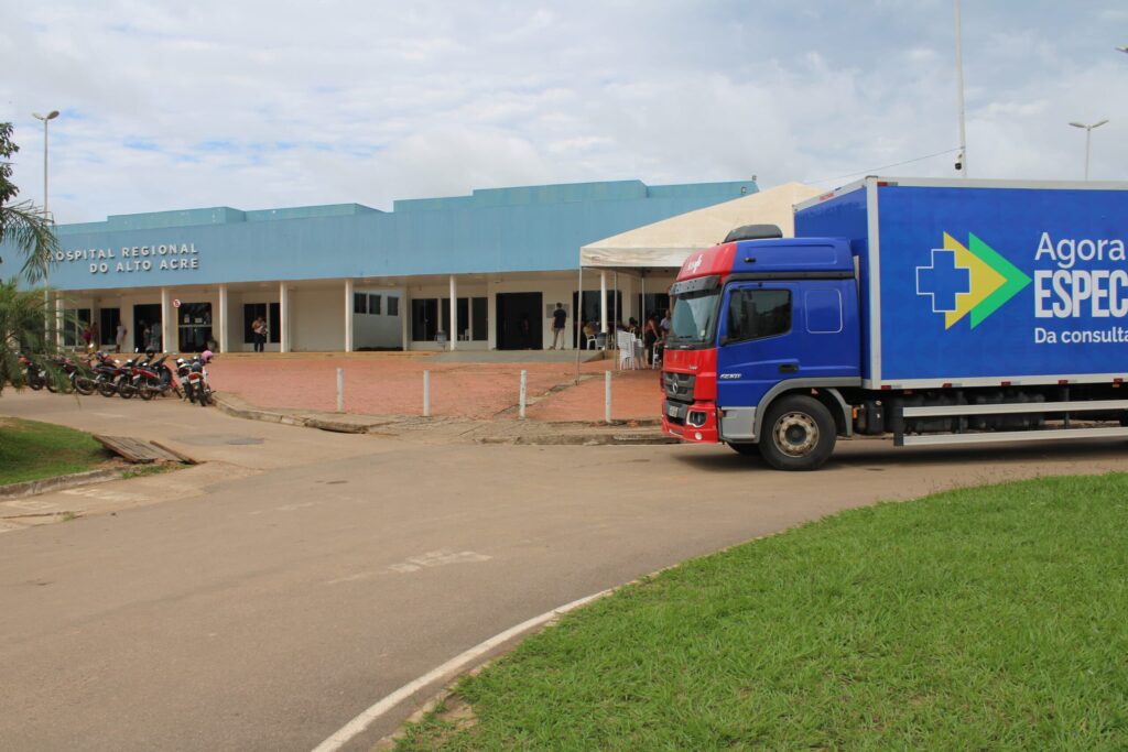 Carreta do Agora Tem Especialistas vai com frequência à unidade. Foto: Tiago Araújo/Sesacre