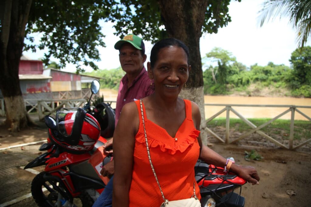 Idas mensais para o centro de Xapuri “ficaram mais rápidas com a ponte”, conta Raimunda. Foto: Dhárcules Pinheiro/Secom