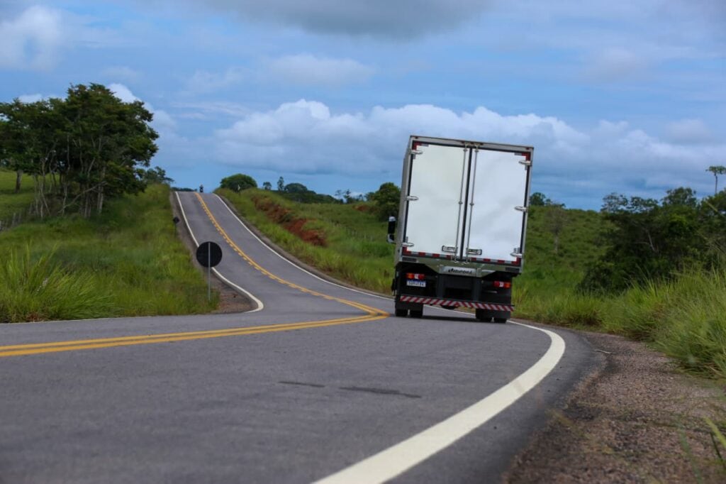 Moradores relembram que Estrada da Variante teve momentos intrafegáveis. Foto: Dhárcules Pinheiro/Secom