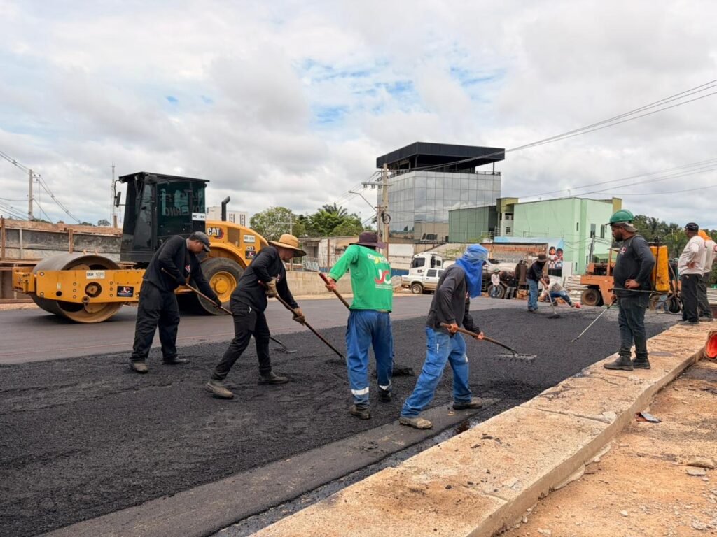 Com obras públicas, Estado amplia oportunidades de trabalho e renda para milhares de operários da construção civil. Foto: Ranelly Pinheiro/Seop