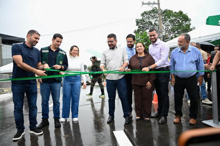 Governador entrega viaduto da maior obra viária da capital, que vai transformar a rotina de quem circula pelo centro de Rio Branco: ‘Legado para o estado’