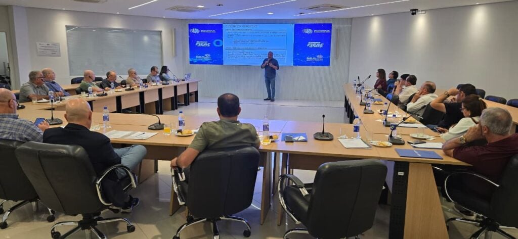 Titular da Seict, Assurbanípal Mesquita, detalhou vantagens oferecidas pelo Estado para o desenvolvimento econômico. Foto: Luan Cesar/Seict