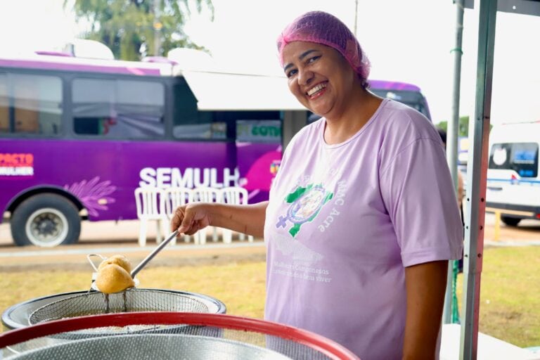 Feira de empreendedorismo feminino gera renda para mulheres no Juntos Pelo Acre