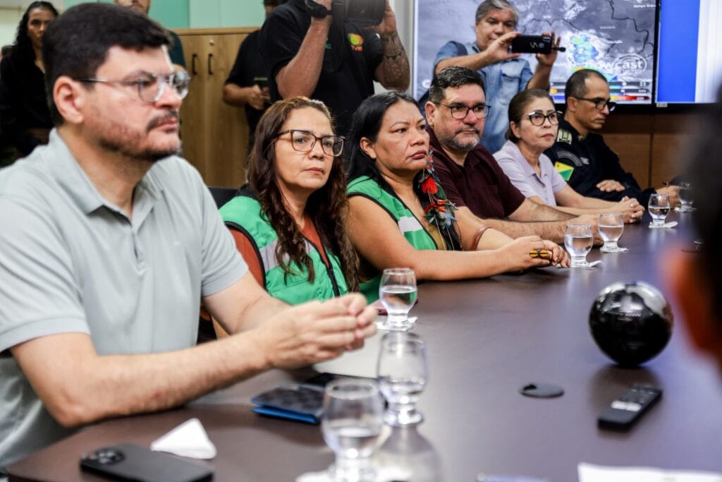 Diversos órgãos de governo estavam presentes na reunião, Foto: Neto Lucena/Secom.