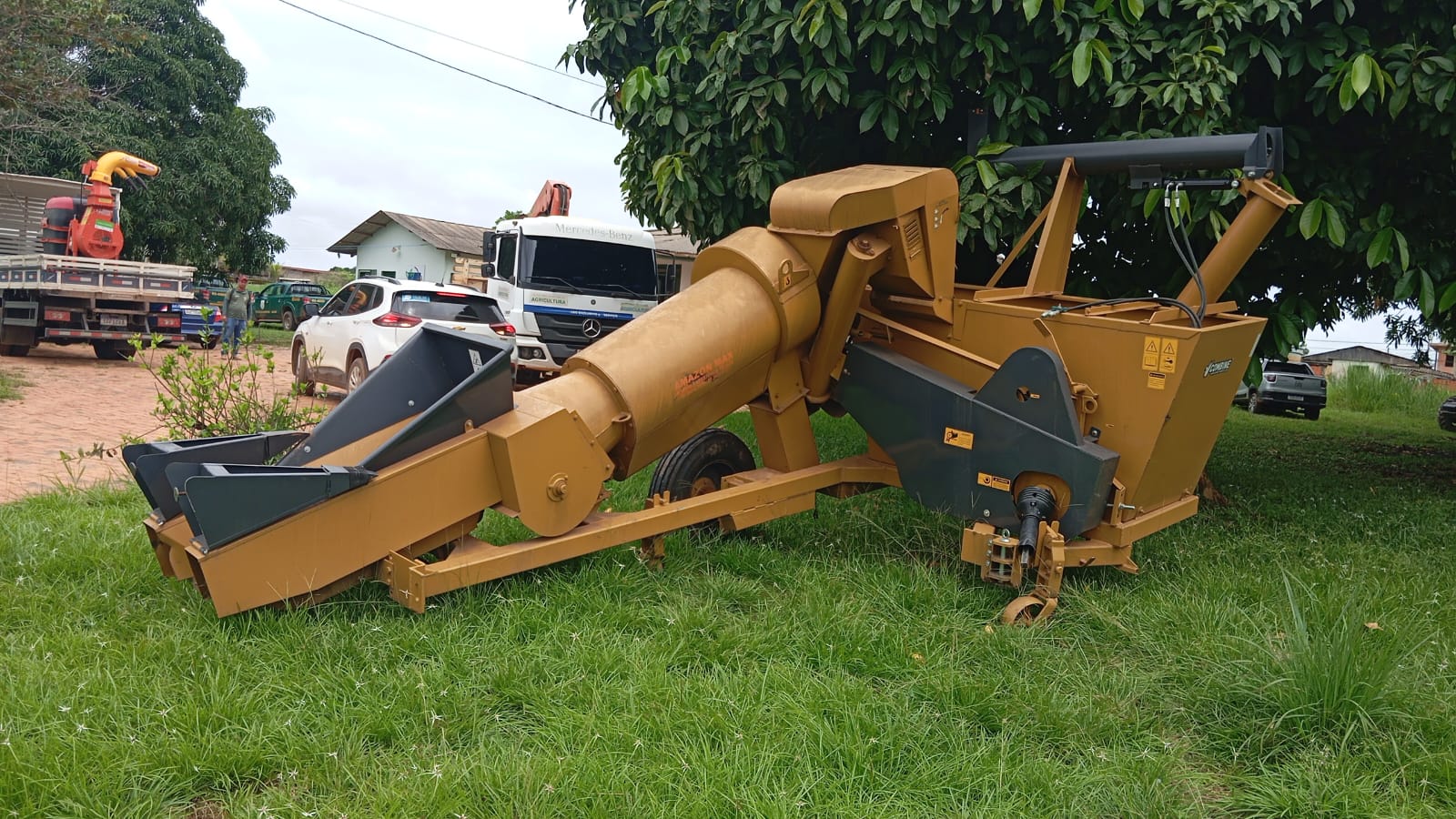 Colheitadeira de uma linha é voltada principalmente para pequenas e médias propriedade. Foto: cedida