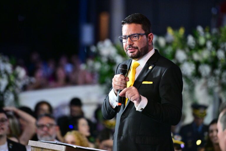 Pronunciamento do Governador Gladson Camelí para solenidade de transmissão do cargo de governador para vice-governadora Mailza Assis