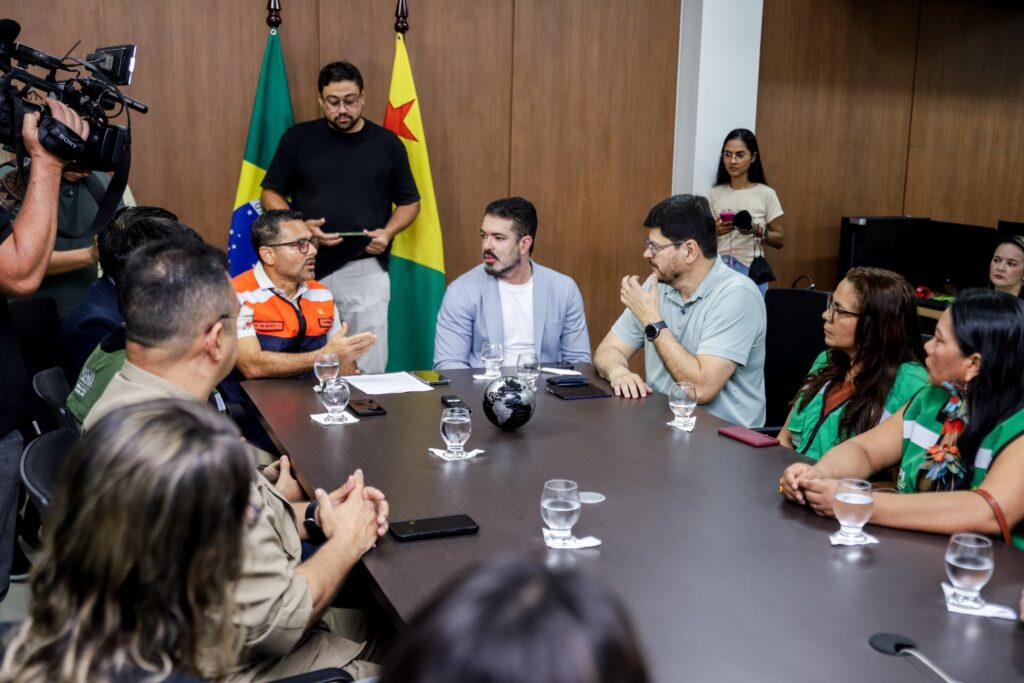 Reunião do Sistema Integrado de Meio Ambiente ocorreu neste domingo, 5. Foto: Neto Lucena/Secom.